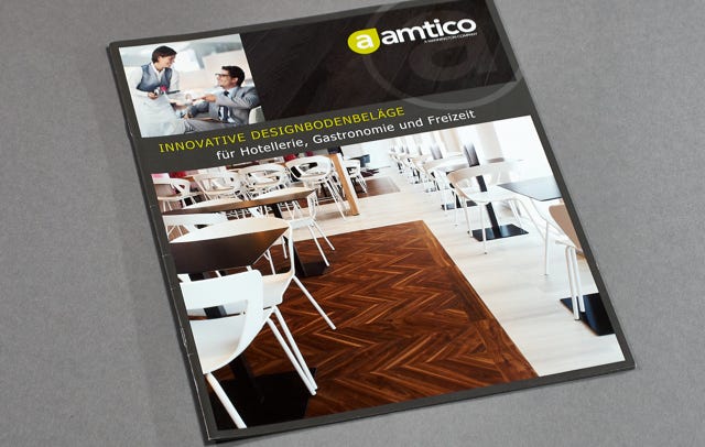 Designbücher und Broschüren