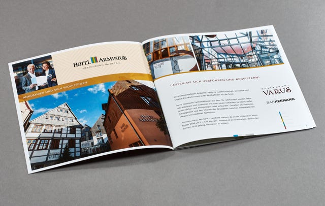 Designbücher und Broschüren